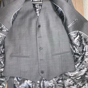 Joseph Abboud 3 Piece Travel Suit
